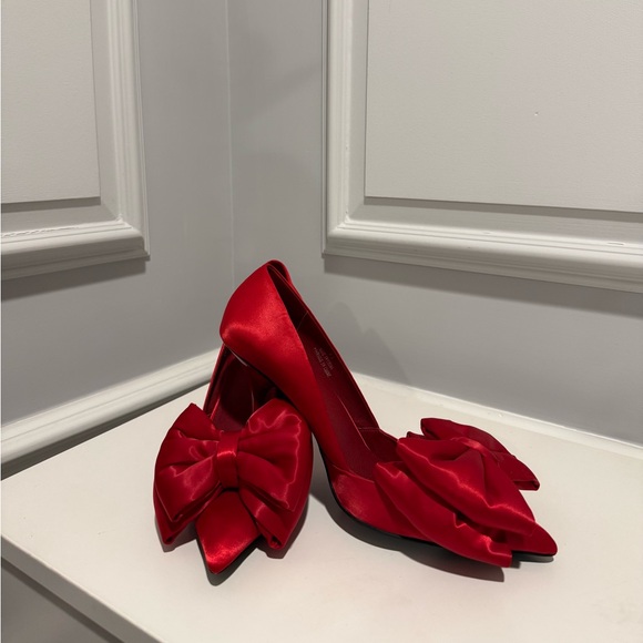 Jeffrey Campbell Red Satin Heels with Bow Detail - Picture 4 of 9